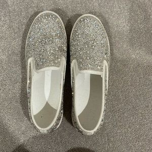 AVERIE 6.5 sparkle slip on shoe